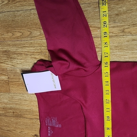 NWT AVEC LES FILLES Burgundy scoop neck 3/4 sleeve top - Picture 3 of 10